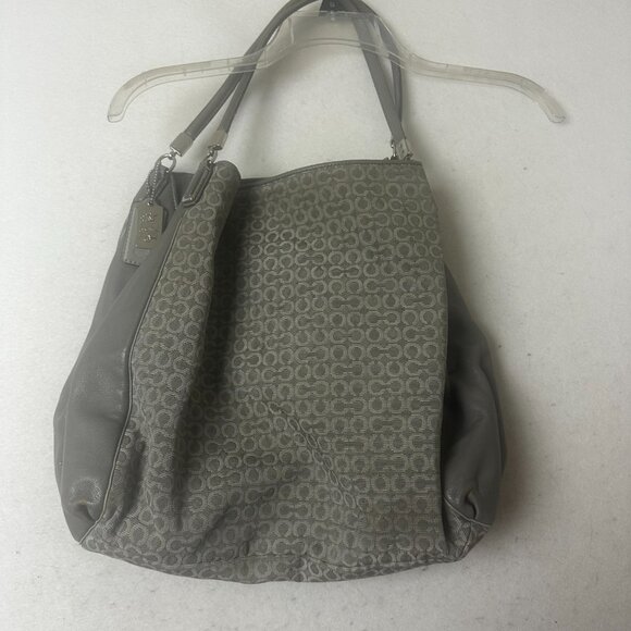 Coach Phoebe Madison Grey Shoulder Bag 3 Sections 26281 in OP art needlepoint - Picture 5 of 8